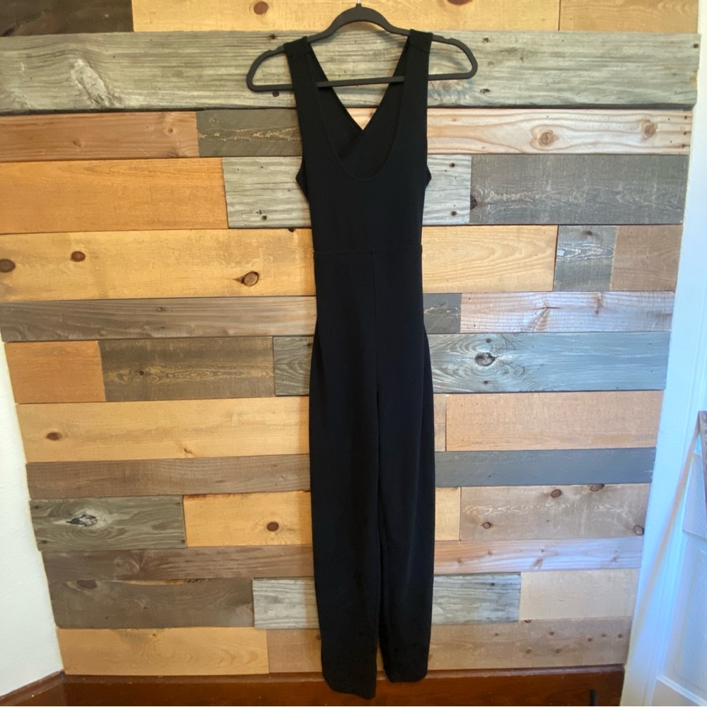 💝5/$20 Vintage Black cross back Sleeveless Jumpsuit